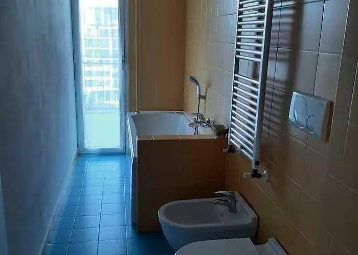 Santa Giulia Bright Two-room With 2 Terraces شقة